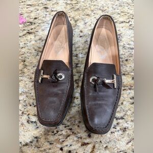 TOD’S women’s driving loafers  37.5 (7.5)